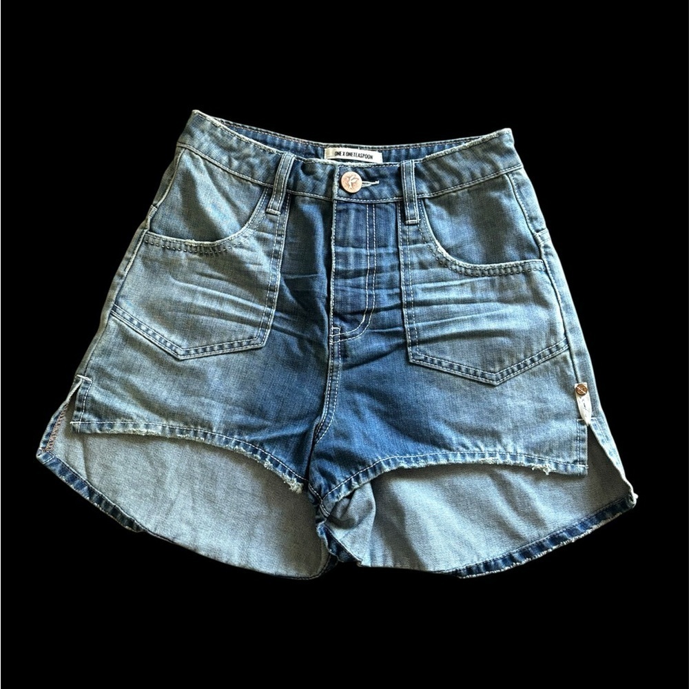 One Teaspoon High Low High Rise Jean Shorts NWT